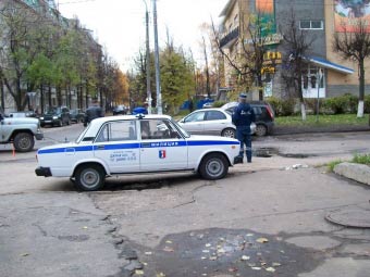 Водитель газели сбил двух девочек Водитель газели сбил двух девочек