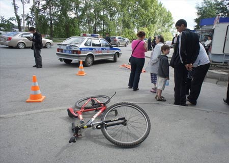 Водитель МАЗ сбил велосипедиста Водитель МАЗ сбил велосипедиста