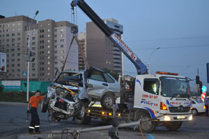 Три человека погибли, трое пострадали в результате ДТП напротив ТРЦ «Аура» в центре Новосибирска Три человека погибли, трое пострадали в результате ДТП напротив ТРЦ «Аура» в центре Новосибирска