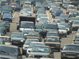 В результате аварии на Пулковском шоссе образовалась пробка В результате аварии на Пулковском шоссе образовалась пробка