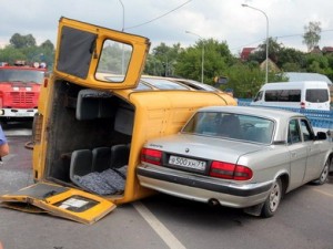 В Алексине в ДТП погибла пассажирка маршрутного такси В Алексине в ДТП погибла пассажирка маршрутного такси