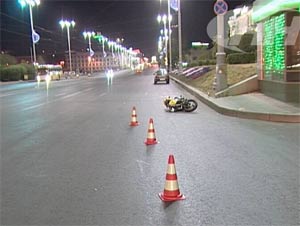 В Екатеринбурге в ДТП с пешеходом погиб байкер В Екатеринбурге в ДТП с пешеходом погиб байкер