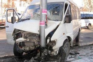 ДТП с маршруткой на севере Москвы ДТП с маршруткой на севере Москвы