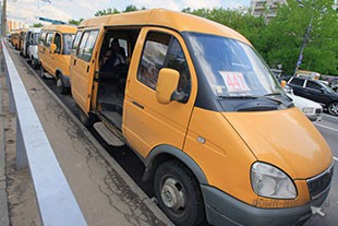 В Туве перевернулась маршрутка, есть пострадавшие В Туве перевернулась маршрутка, есть пострадавшие