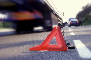 В Новосибирской области погибла школьница, угнавшая автомобиль В Новосибирской области погибла школьница, угнавшая автомобиль