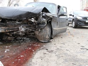 Пьяный водитель устроил смертельное ДТП в Архангельской области Пьяный водитель устроил смертельное ДТП в Архангельской области