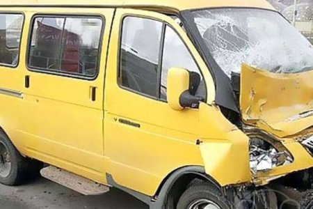 Очередная маршрутка попала в аварию в Южно – Сахалинске: есть пострадавшие