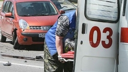 Пьяный водитель в Томске сбил женщину, которая усаживала ребенка в машину