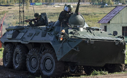 Военный 17-т тонный БТР стал участником  страшного ДТП в Калининграде