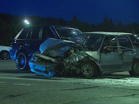 Тройное ДТП произошло в Омске: один погиб, еще четверо пострадали