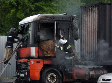 ДТП в Челябинской области: загорелась фура, трассу пришлось частично перекрыть