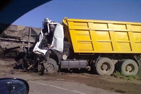 В Удмуртии грузовик врезался в тепловоз