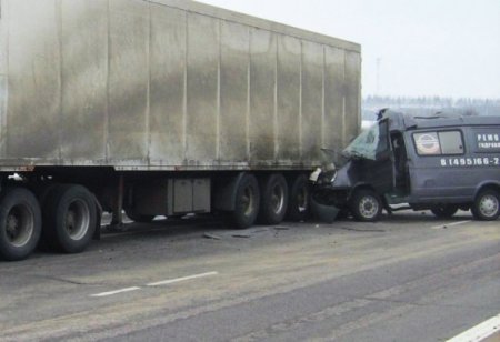 И снова Тюмень: в тройном ДТП погибли трое, четверо травмированы