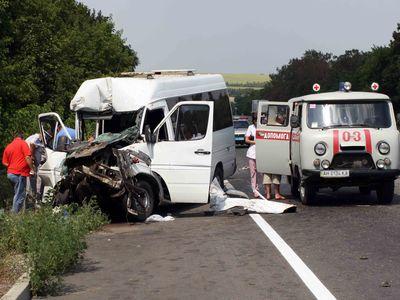 В Челябинске в ДТП с участием маршрутки пострадали 3 человека