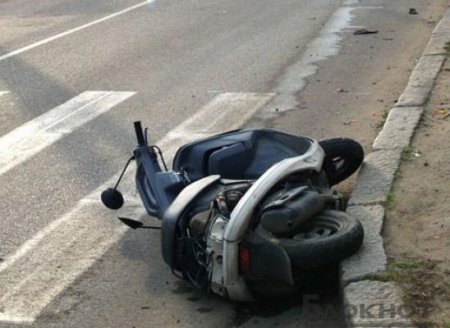 Два человека погибли в столкновении скутера и автомобиля в Подмосковье