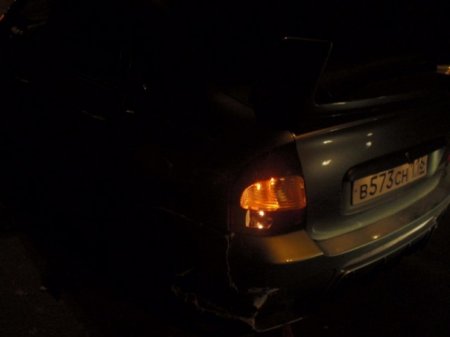 Иномарка и трактор столкнулись на севере Москвы