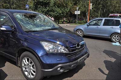 Иномарка в Барнауле сбила трех детей на зебре