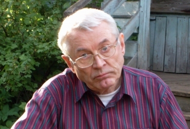 В Питере иномарка сбила известного журналиста Анатолия Ежелева, он скончался по дороге в больницу