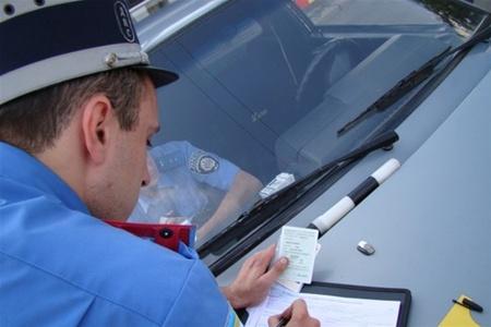 В подмосковном Серпухове угонщик авто травмировал полицейских, врезавшись в их автомобиль