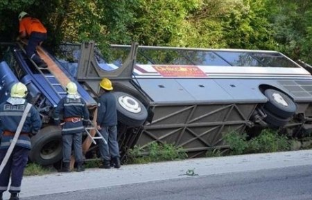 Междугородный автобус слетел в кювет под Иваново, есть пострадавшие