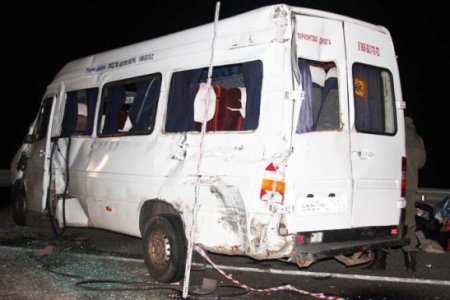 В ночной аварии под Азовом пострадали дети, одна девочка скончалась в больнице, состояние остальных весьма тяжелое