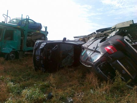 Автобус с оренбургскими челноками столкнулся с автовозом в Рязанской области