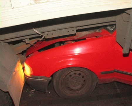 На Ставрополье иномарка «догнала» фуру: погибли три человека, в том числе глава Степновского района с заместителем