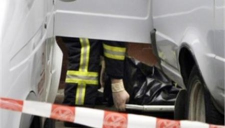 В Иркутске под колесами КамАЗа погибла женщина