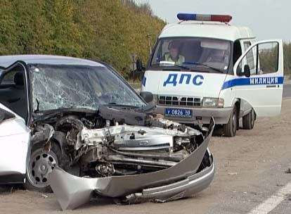 В Нижегородской области джип вытолкнул «Ладу» под колеса встречного КАМАЗа, погибла девушка-водитель