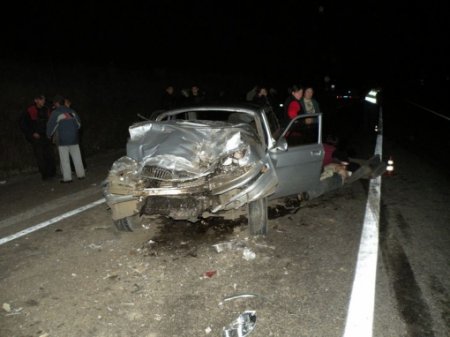 Жуткое ночное ДТП с «Волгой» в Свердловской области – водитель легковушки погиб