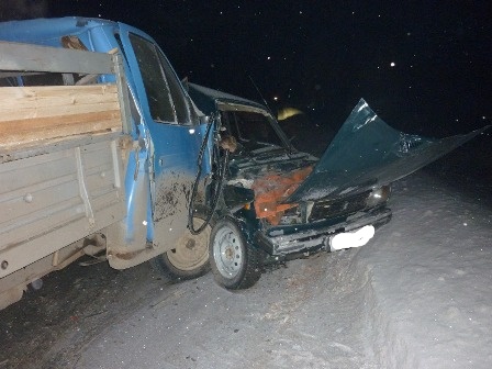 Лобовое столкновение на трассе Екатеринбург – Реж – Алапаевск закончилось смертью