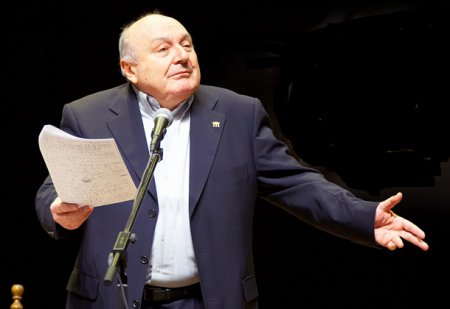 В Питере попала в аварию легковушка с Михаилом Жванецким