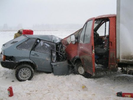 ДТП в Навашинском районе: ВАЗ столкнулся с «ГАЗелью»