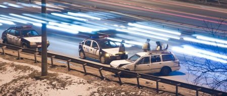 В Москве в ДТП пострадало три работника ДПС