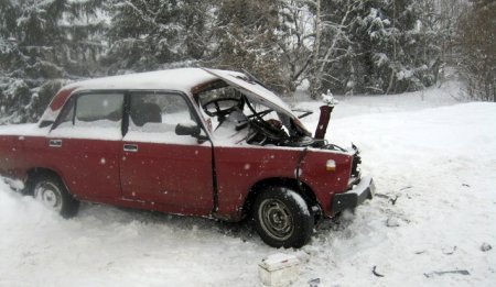 Один человек умер, четыре травмированы в результате ДТП в Томской области