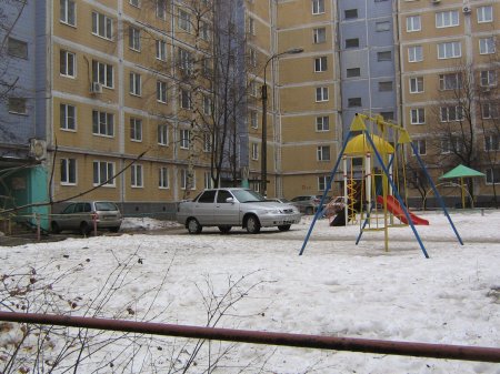 парковка на детской площадке