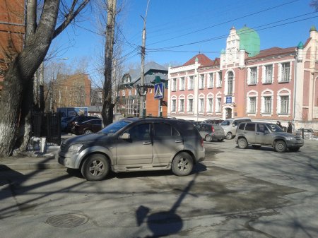 Стоянка на пешеходном переходе