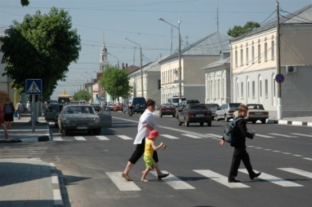 В Воронеже водитель легкового автомобиля наехал на пешехода и попытался скрыться
