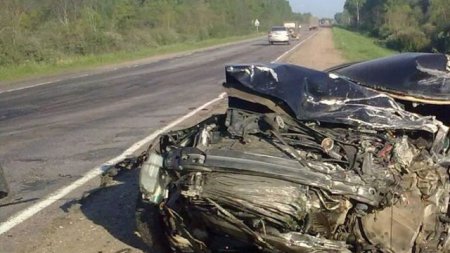 В Волгоградской области в ДТП попала маршрутка: погибли четыре человека