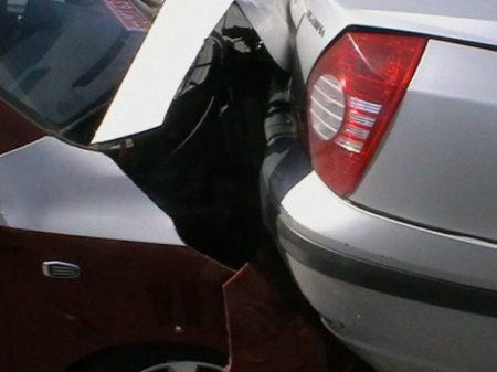 Под Нижним Тагилом в крупном ДТП столкнулись пять автомобилей