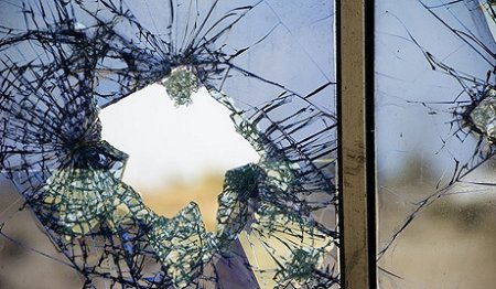 Пассажирский автобус протаранил иномарку в Ростове-на-Дону