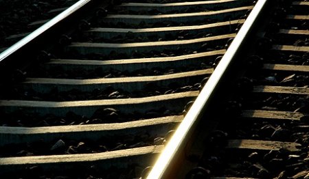 В Оренбургской области поезд протаранил иномарку – есть погибшие