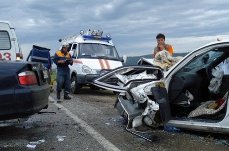 Две иномарки столкнулись в Бурятии: один человек погиб