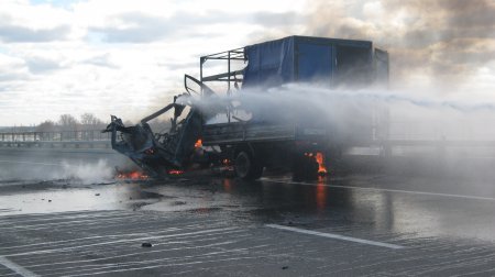 Два человека сгорели заживо в результате ДТП, произошедшем в Свердловской области