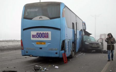 Массовые аварии произошли из-за гололеда на автодороге Пермь- Екатеринбург.