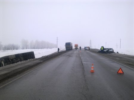 В области Самары в ДТП с грузовым автомобилем скончался житель Башкирии.