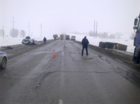 В области Самары в ДТП с грузовым автомобилем скончался житель Башкирии.