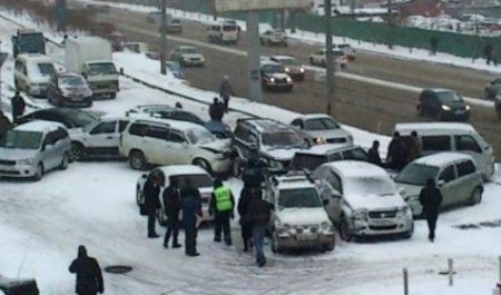 Массовая авария на кольцевой дороге Санкт-Петербурга.