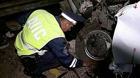 В Ульяновской области микроавтобус из Казани столкнулся с Камазом!!!