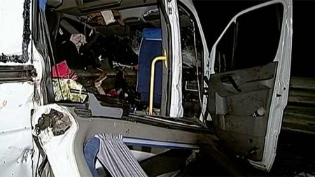 В Ульяновской области микроавтобус из Казани столкнулся с Камазом!!!